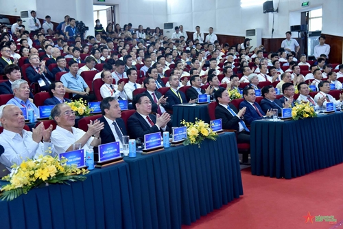 Chủ tịch Quốc hội đề nghị Hà Tĩnh khẩn trương triển khai hiệu quả Quy hoạch tỉnh